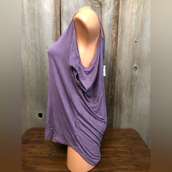 Express One Eleven Cold Shoulder Top in Purple Size Medium - Picture 3 of 17